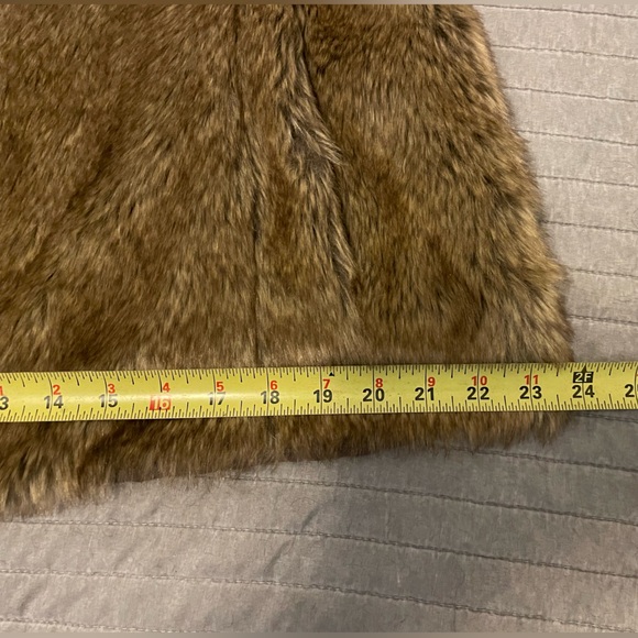 Maurices Brown Vest Faux Fur with sweater material backside. Women’s size XL - Picture 9 of 12